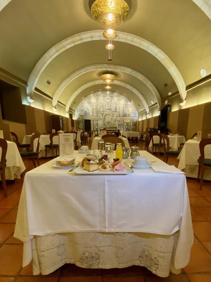 Parador De Трухильо Екстериор снимка