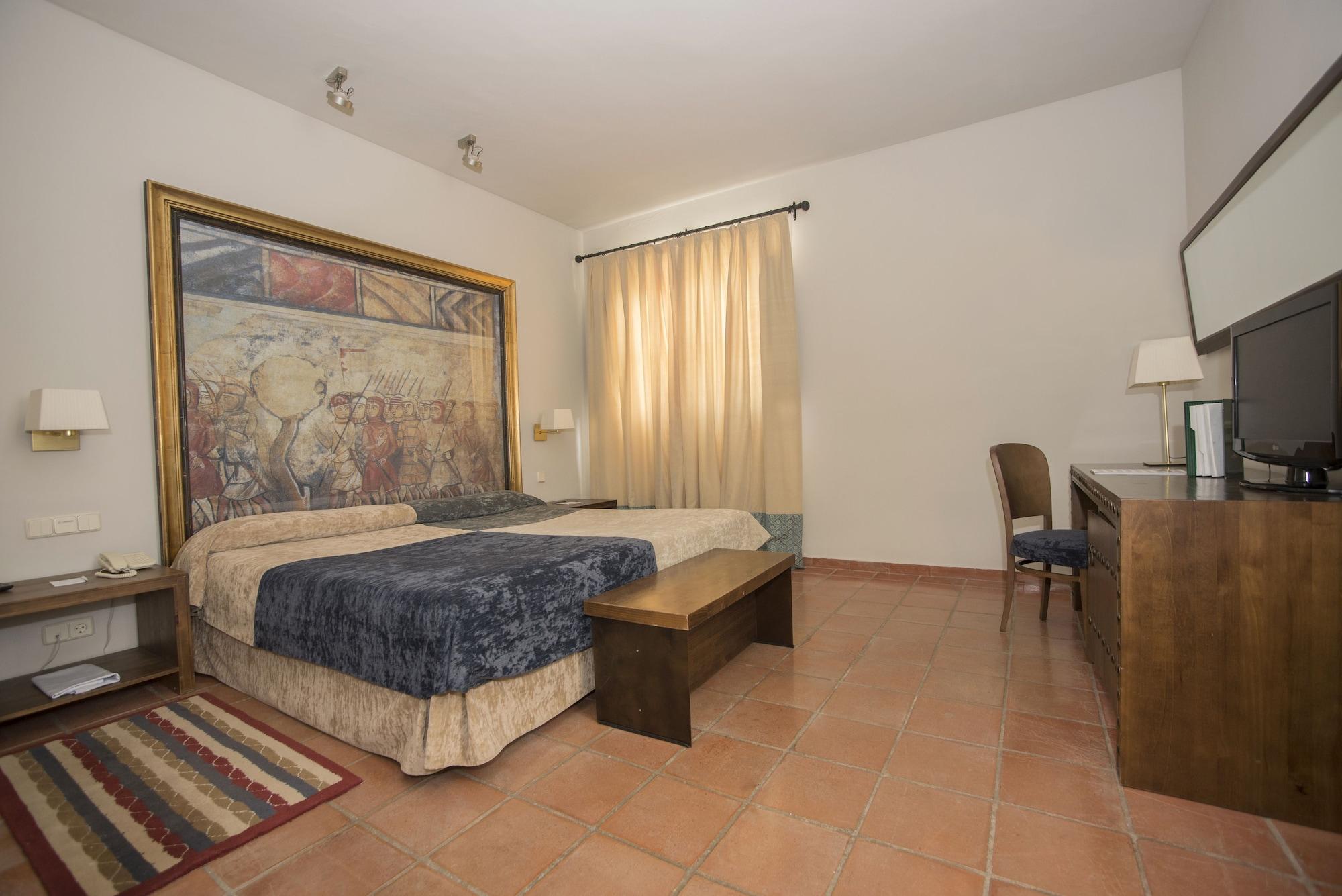 Parador De Трухильо Екстериор снимка