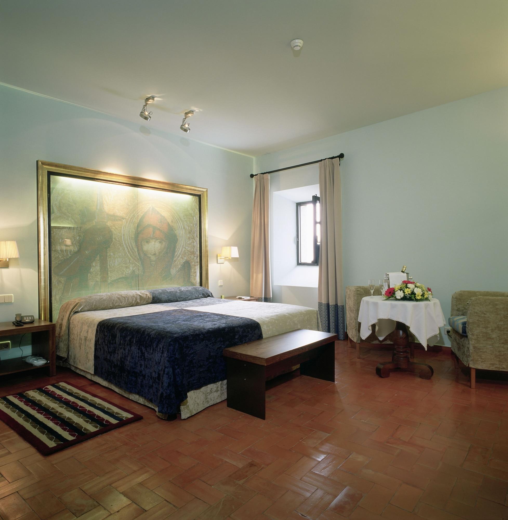 Parador De Трухильо Екстериор снимка