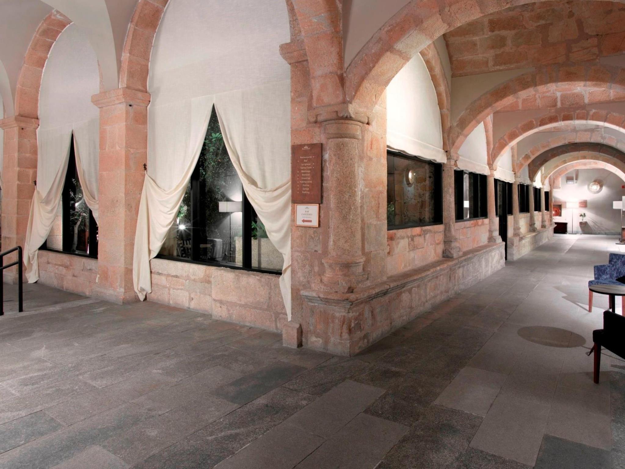 Parador De Трухильо Екстериор снимка